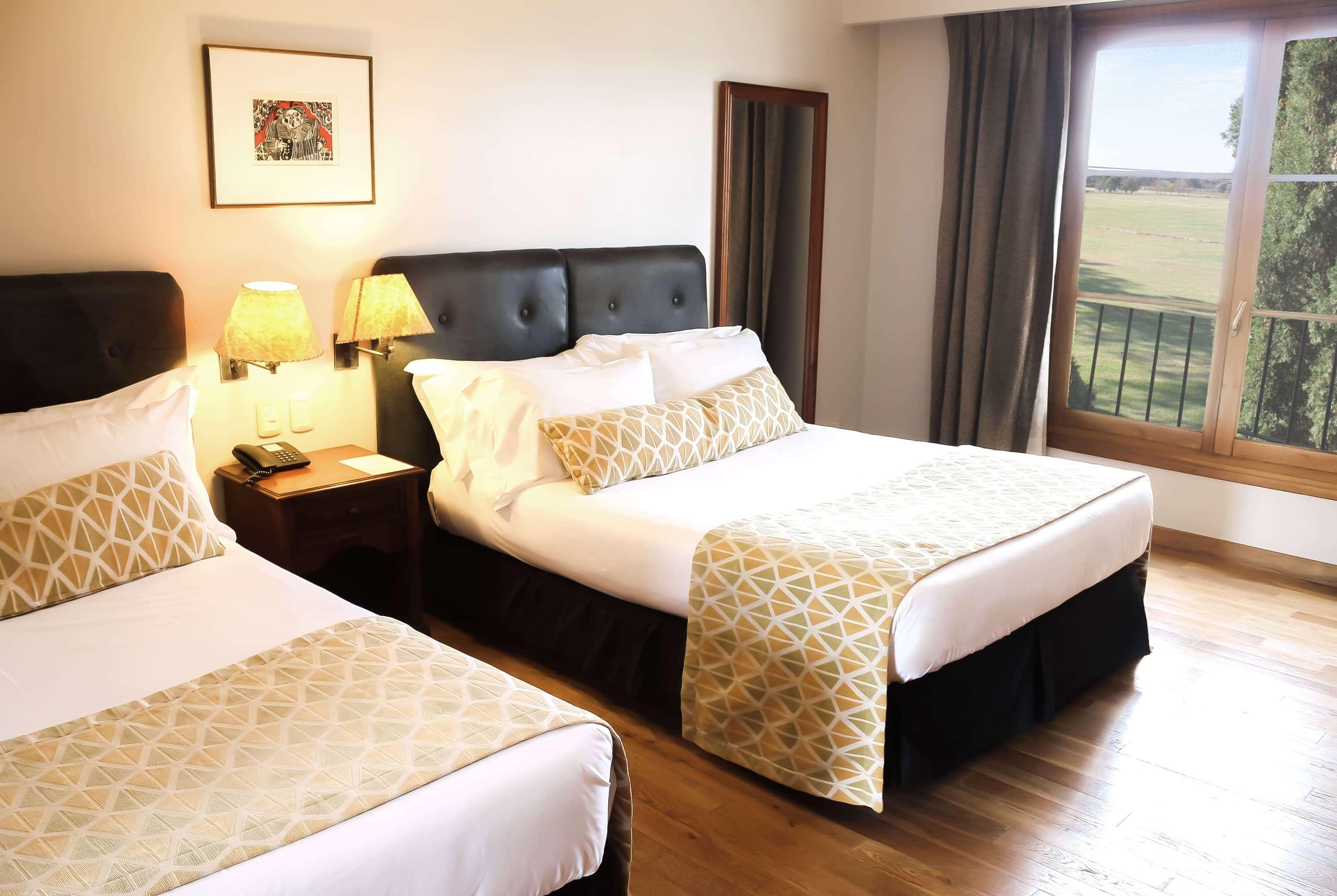Wyndham Garden Lujan Hotell Eksteriør bilde