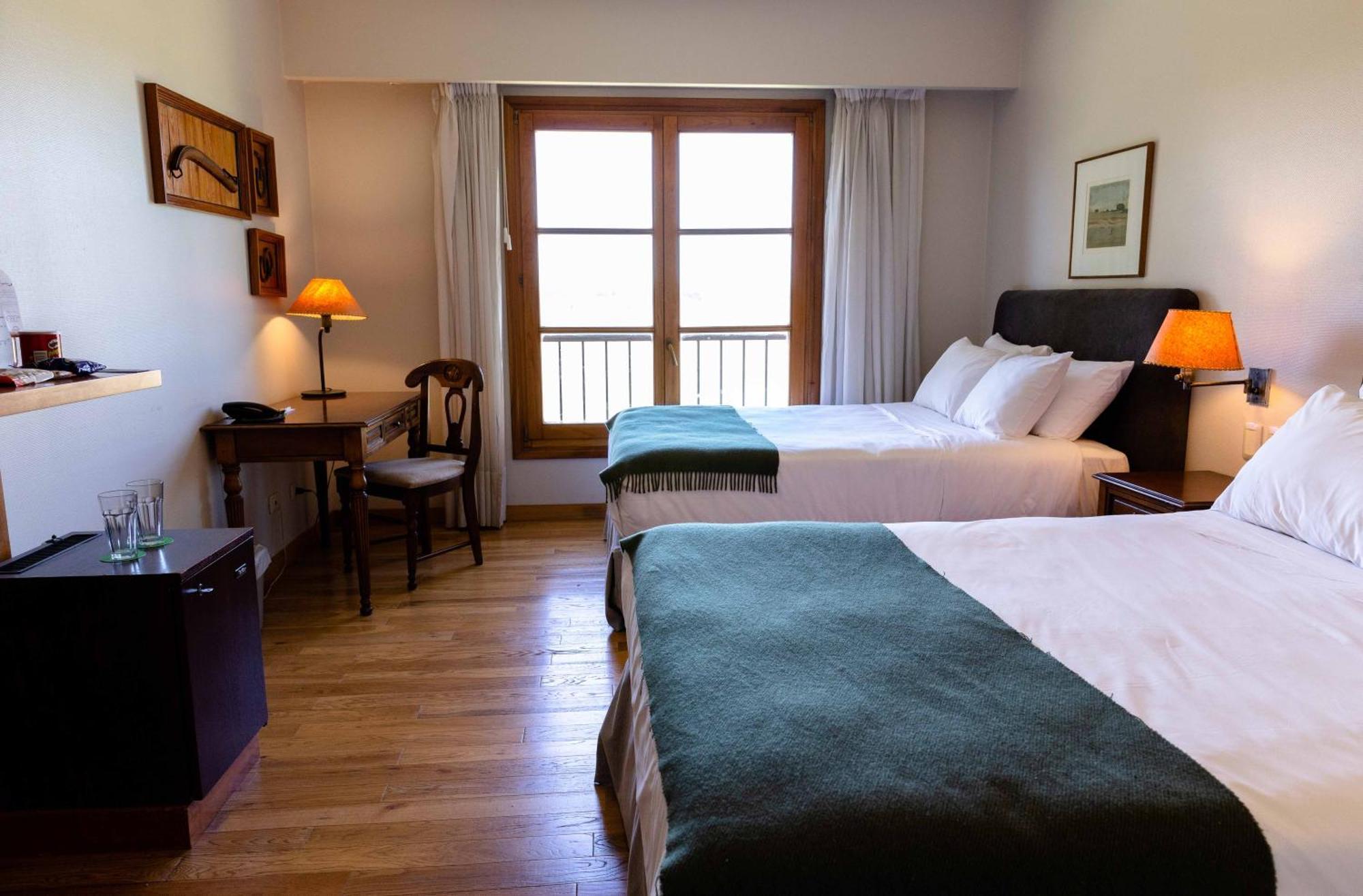 Wyndham Garden Lujan Hotell Eksteriør bilde
