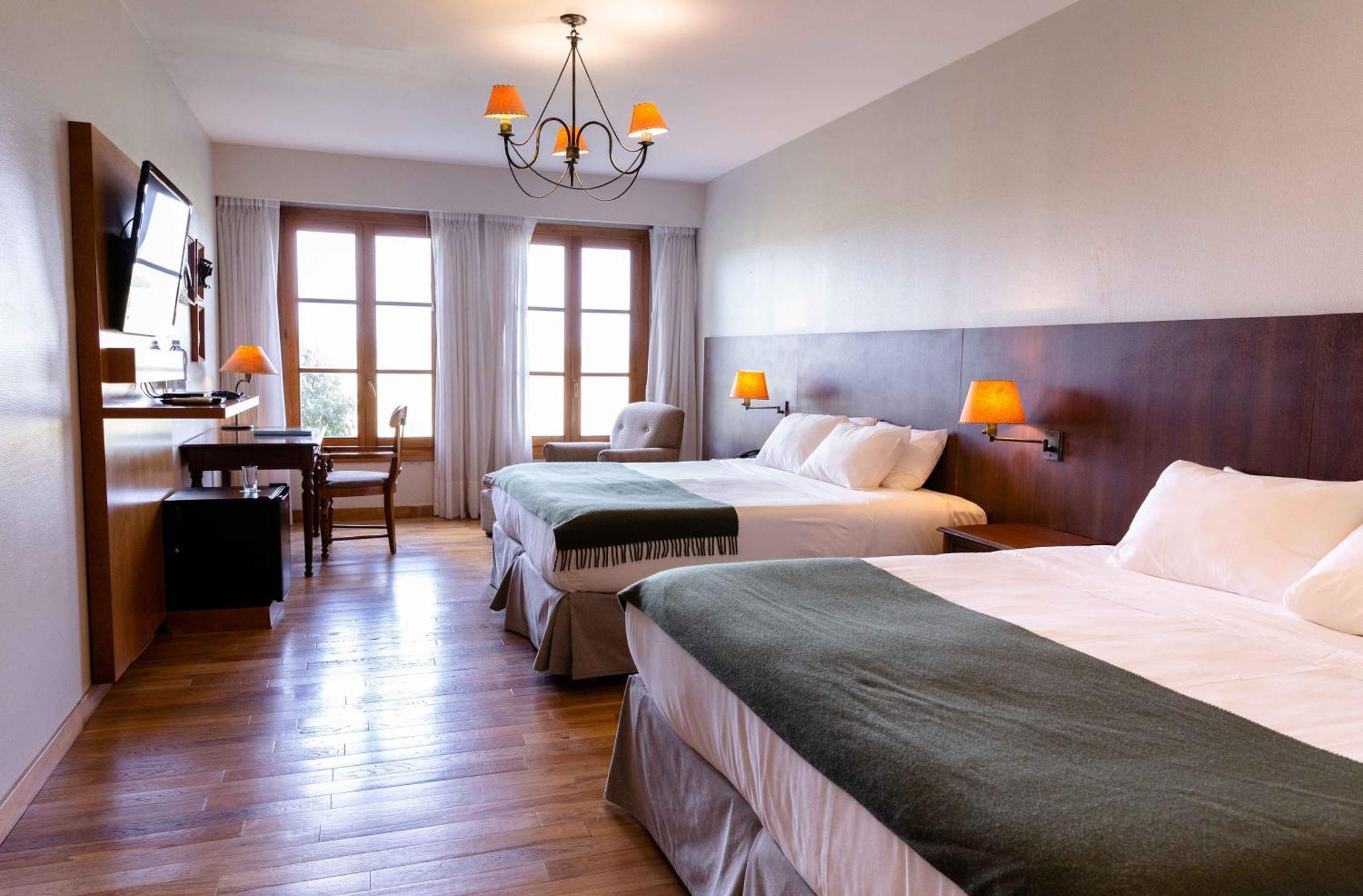 Wyndham Garden Lujan Hotell Eksteriør bilde