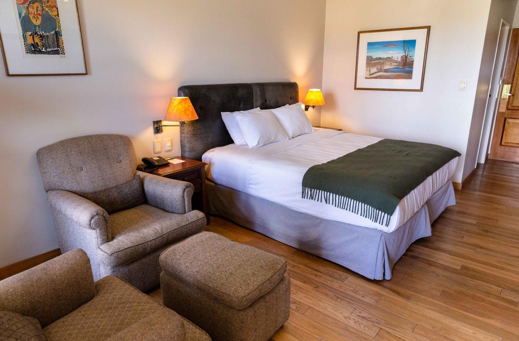 Wyndham Garden Lujan Hotell Eksteriør bilde